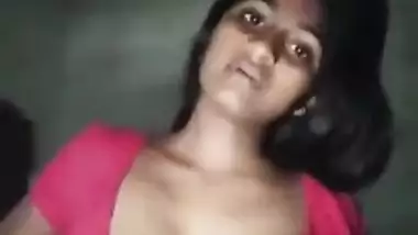 Young village slut strips to show her perky Desi tits for XXX video