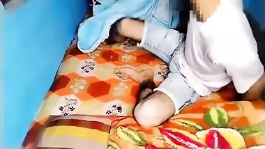 Bhabi Ne Chut Marwane Ke Liye Dewar Ka Land Pakad - Li Ya