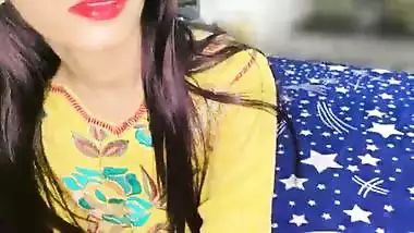 Punjabi aunty came to my hostel room and got naked after seeing my cock and said fuck me with a big cock