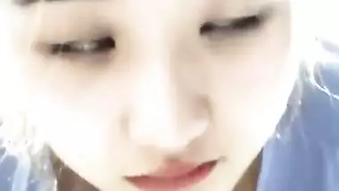 Teen girl downblouse