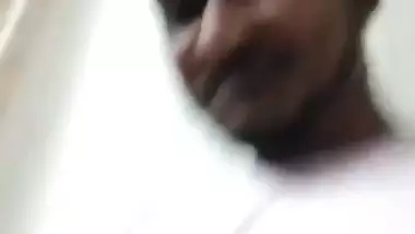 A 21-year-old college girl gives a desi blowjob to her lover