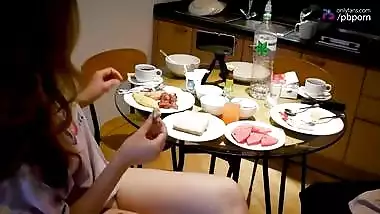 Morning Sex - Naughty Girlfriend Needs Cum Before Breakfast Every Day - Yokiebearz จะกิuข้าวก่อu Nรือเย้กกัuก่อuดี