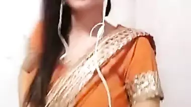 cutipie bhabi came live after bath and i did not miss her navel