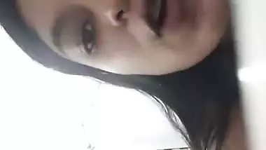 Bangla babes boobs showing and fucking with a dildo