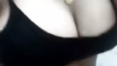 Tanker girlfriend boob show on video call viral MMS