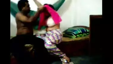 Desi mms Indian porn videos of desi aunty Sonali with neigbor