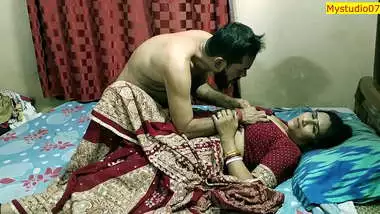 Hindixxxvidoo - New Hindi Xxx Vidoo indian porn at Sexyindians.mobi