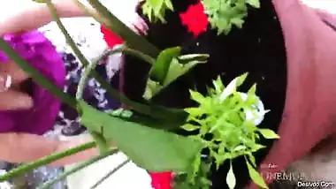 Very huge hot cleveage downblouse