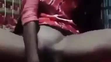 Tamil porn of an 18-year-old girl fucking with a bottle