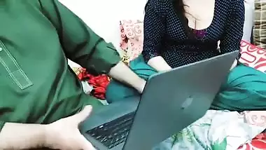 Pakistani XXX Computer Mechanic Seduced By Young Girl And Drinking Her Boobs Milk And Fucking Her Ass Hole