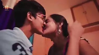 Desi Big ass aunty fuck with a young boy while no one at home ,