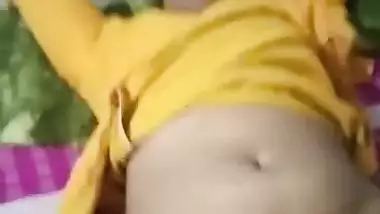 Sexy Yellow Salwar Kameez Bhabhi Blowjob 2 Clips Marge