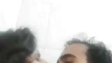 Guy films Indian sex partner on camera kissing and taking a XXX shower
