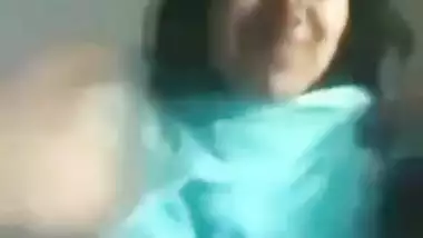 College Gf Exposing Naked For Bf To Avoid Breakup