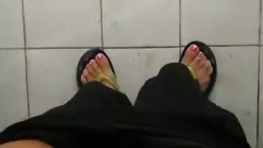 Desi cool girl pissing with hot view in village...