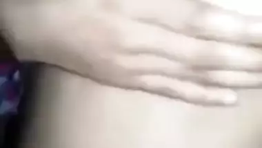 Desi outie pussy and small breasts in close-up MMS video of XXX actress