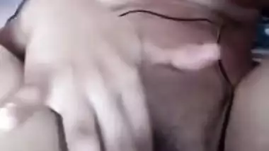 Desi webcam hottie plays with her XXX twat till she gets off online