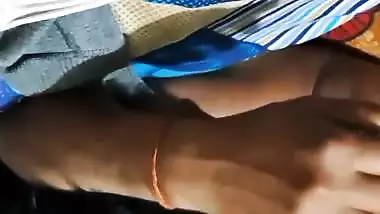 Husband fucking wife pussy after removing the towel