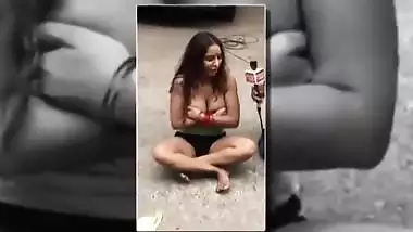 Actresses Sri Reddy Remove clothes in public