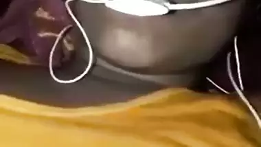 Desi girl solo XXX video where she takes boobs and pussy to light