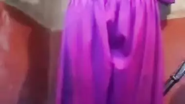 Cute Desi Bhabi Make Pissing Video For Husband