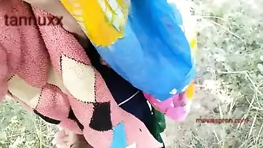 Horny Desi boy convinces GF to have XXX chudai in the fresh air