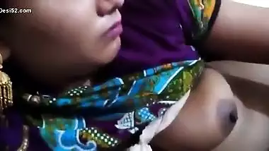 Fouziya Maamis Cute NIce Boobs