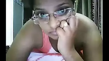 Desi college girl first time home sex with brother’s friend
