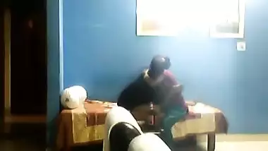 Bhabhi Boobs Show From Blouse.